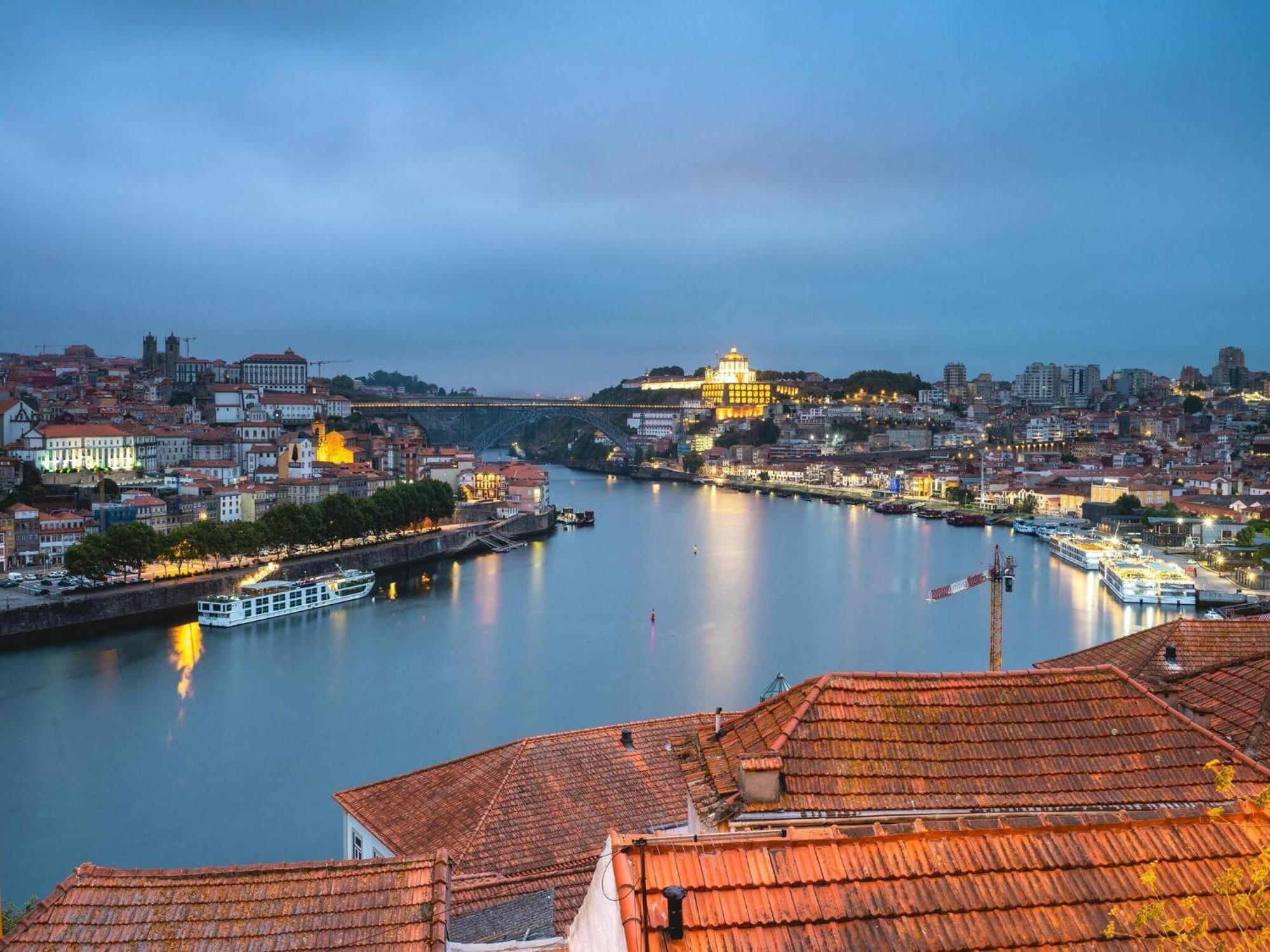 Charming 1-bedroom In Apartamento Porto